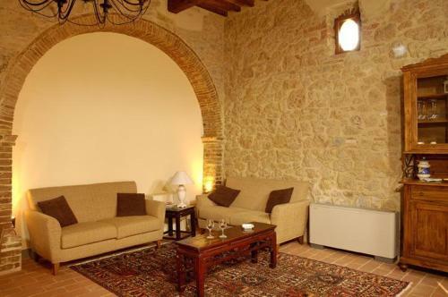 Camporbiano Apartment Sleeps 4 Pool Wifi