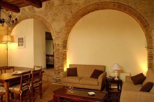 Camporbiano Apartment Sleeps 4 Pool Wifi