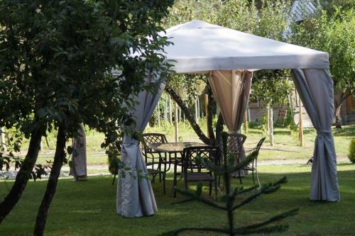 Lodge Caba�as Y Bodega Fraschetti - Niuke