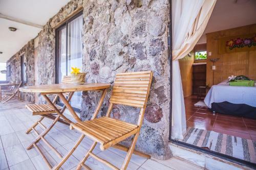 Lodge Hostal Y Caba�as Tojika