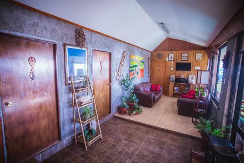 Lodge Hostal Y Caba�as Tojika