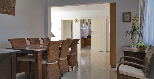Amathusia Beach Apartment