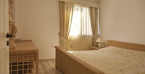 Amathusia Beach Apartment