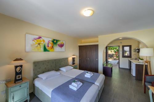 Hotel Latchi Family Resort