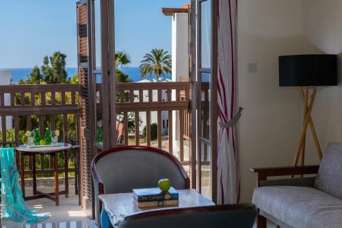 Hotel Latchi Family Resort