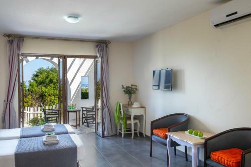 Hotel Latchi Family Resort