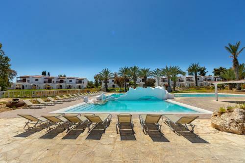 Hotel Latchi Family Resort