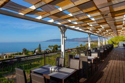 Hotel Latchi Family Resort