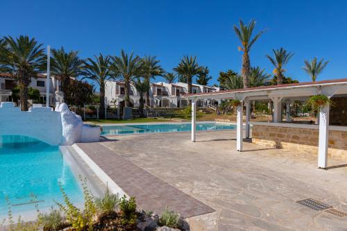 Hotel Latchi Family Resort
