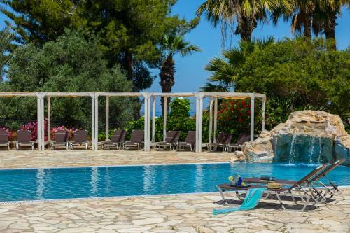 Hotel Latchi Family Resort
