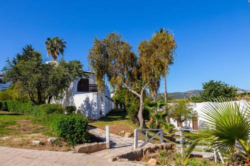 Hotel Latchi Family Resort
