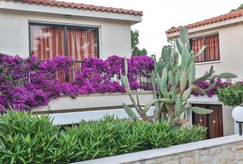 Tavros Hotel Apartments