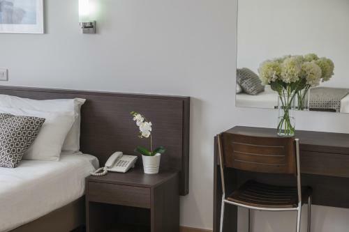 Costantiana Beach Hotel Apartments