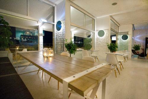 Costantiana Beach Hotel Apartments
