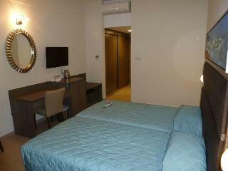 Tofinis Hotel