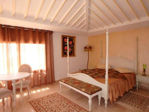 Hostal Cap Blanc Guest House