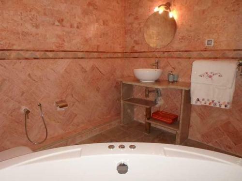 Hostal Cap Blanc Guest House
