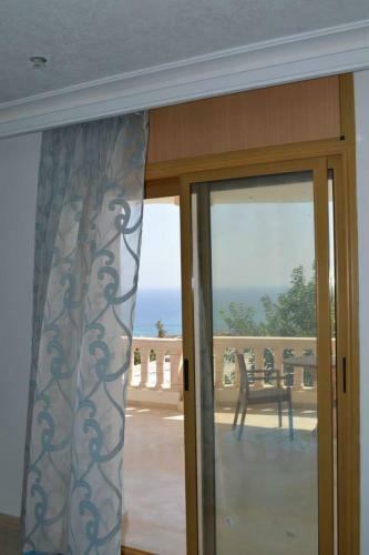 Hostal Cap Blanc Guest House