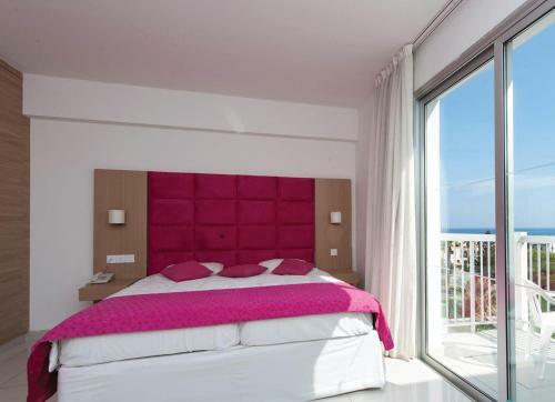 Marlita Beach Hotel Apartments