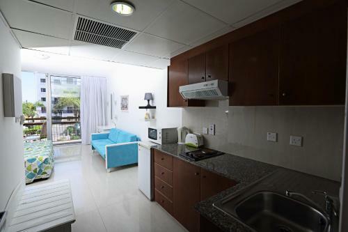 Marlita Beach Hotel Apartments