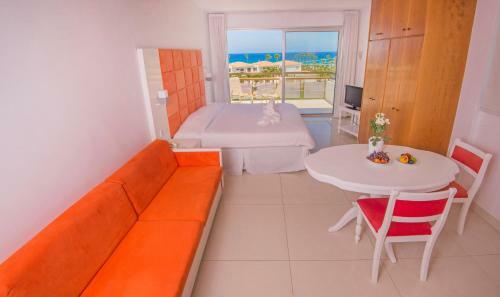 Marlita Beach Hotel Apartments