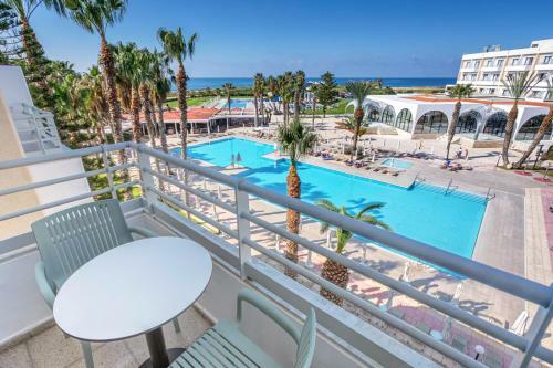 Hotel Louis Phaethon Beach - All Inclusive