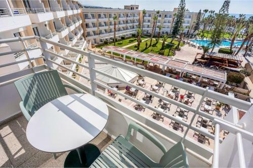 Hotel Louis Phaethon Beach - All Inclusive