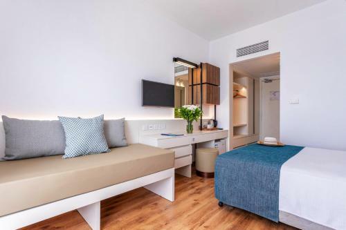 Hotel Louis Phaethon Beach - All Inclusive