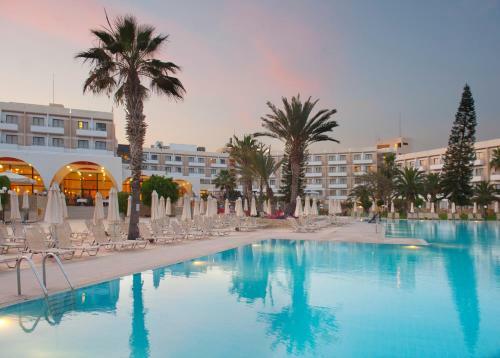 Hotel Louis Phaethon Beach - All Inclusive