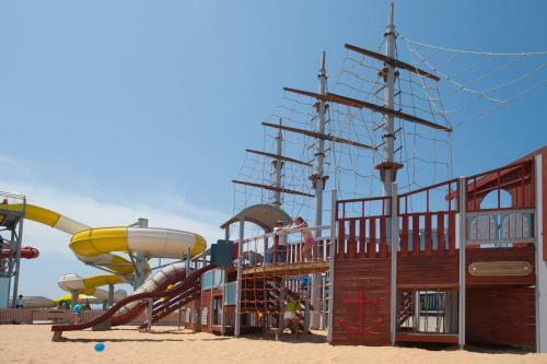 Hotel Louis Phaethon Beach - All Inclusive