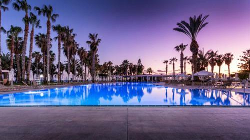 Hotel Louis Phaethon Beach - All Inclusive