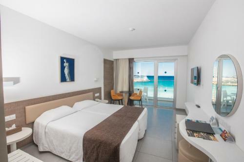Vassos Nissi Plage Hotel
