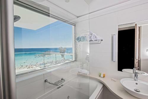 Vassos Nissi Plage Hotel