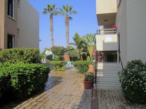 Senator Hotel Apartments