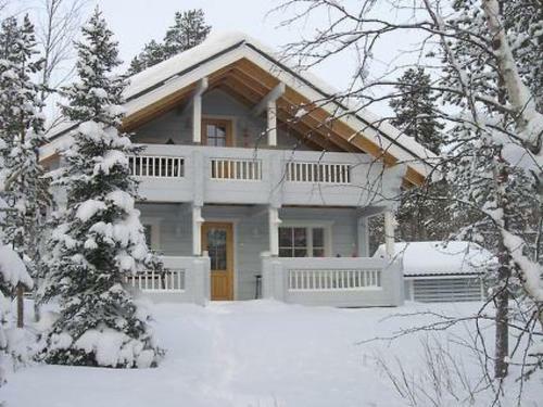 Holiday Home Lumilinna