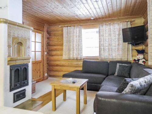 Holiday Home Levinkettu B