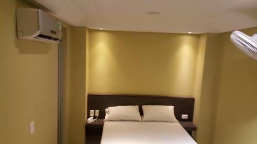 Hotel 56 Avenue Plaza