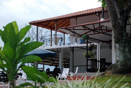 Finca Hotel Andaquies