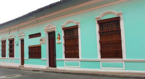 Bed & Breakfast La Vaina Hostel Cali