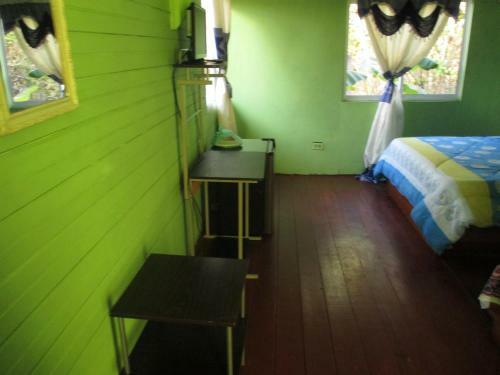 Hostal Hotel Flemming Tree