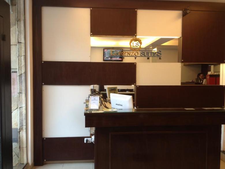 Hotel Lorenzo Suites