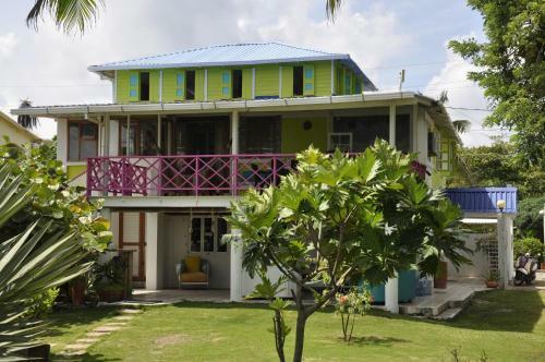 Nenes Beach House