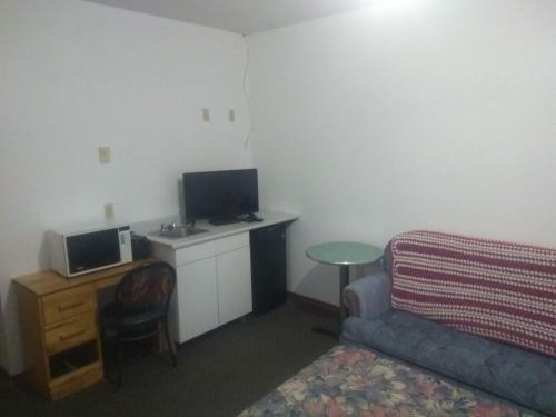 Posada Cypress Motor Inn
