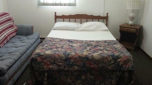 Posada Cypress Motor Inn