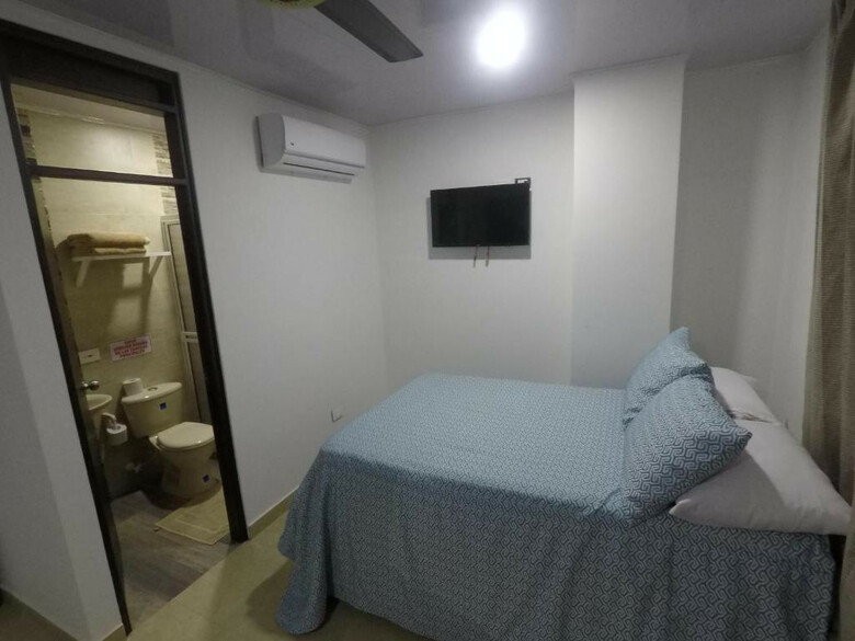 Hotel Hostal Olas