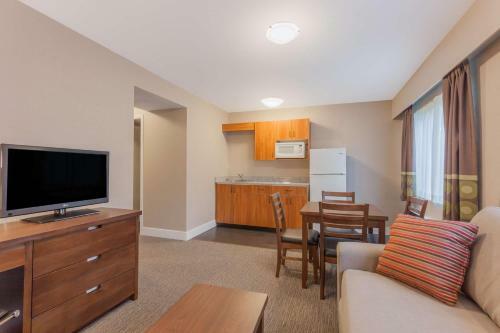 Hotel Super 8 By Wyndham Abbotsford Bc