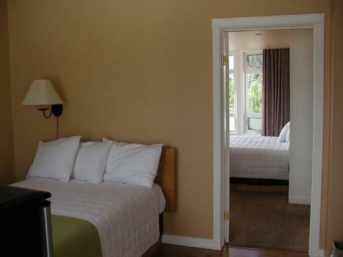 Almo Court Motel