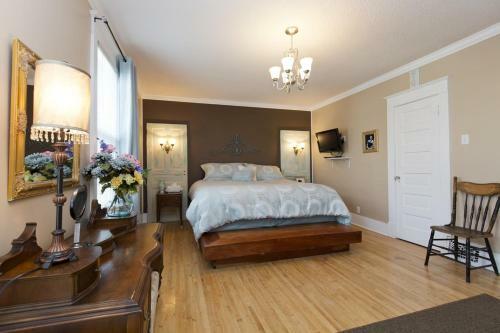 Charles Street Vacation Home