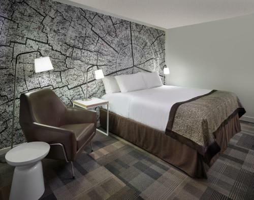 Coast Canmore Hotel & Conference Centre