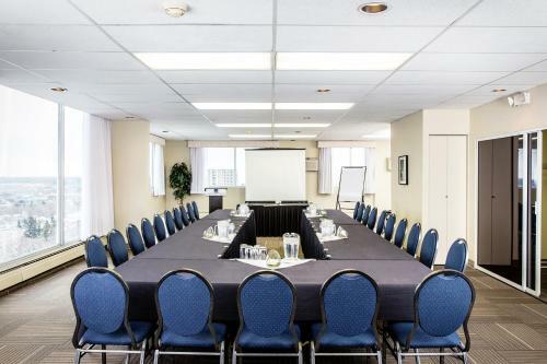 Campus Tower Suite Hotel